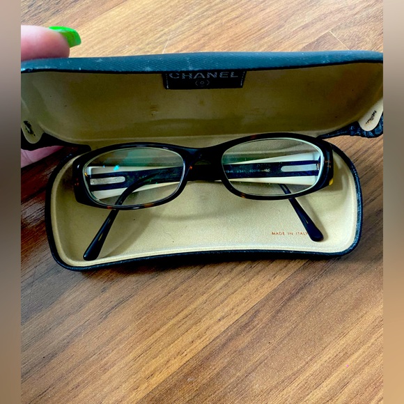 Chanel sunglasses, black & white and tortoise, with prescription. With case. - Picture 5 of 6